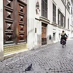 Trasteverehome - Artists Loft With Private Parking In Trastevere