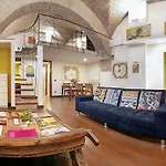 Trasteverehome - Artists Loft With Private Parking In Trastevere