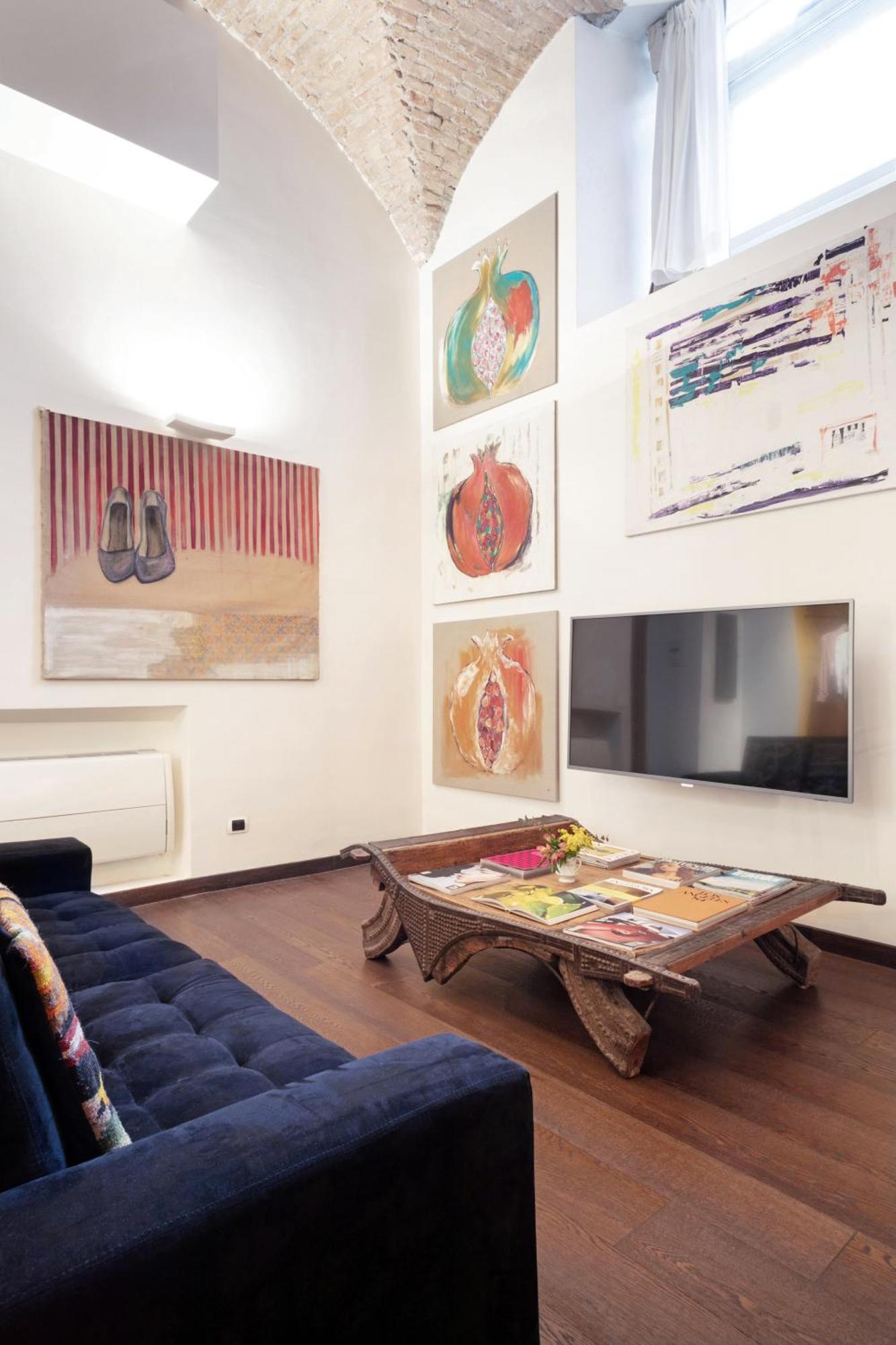 Trasteverehome - Artists Loft With Private Parking In Trastevere