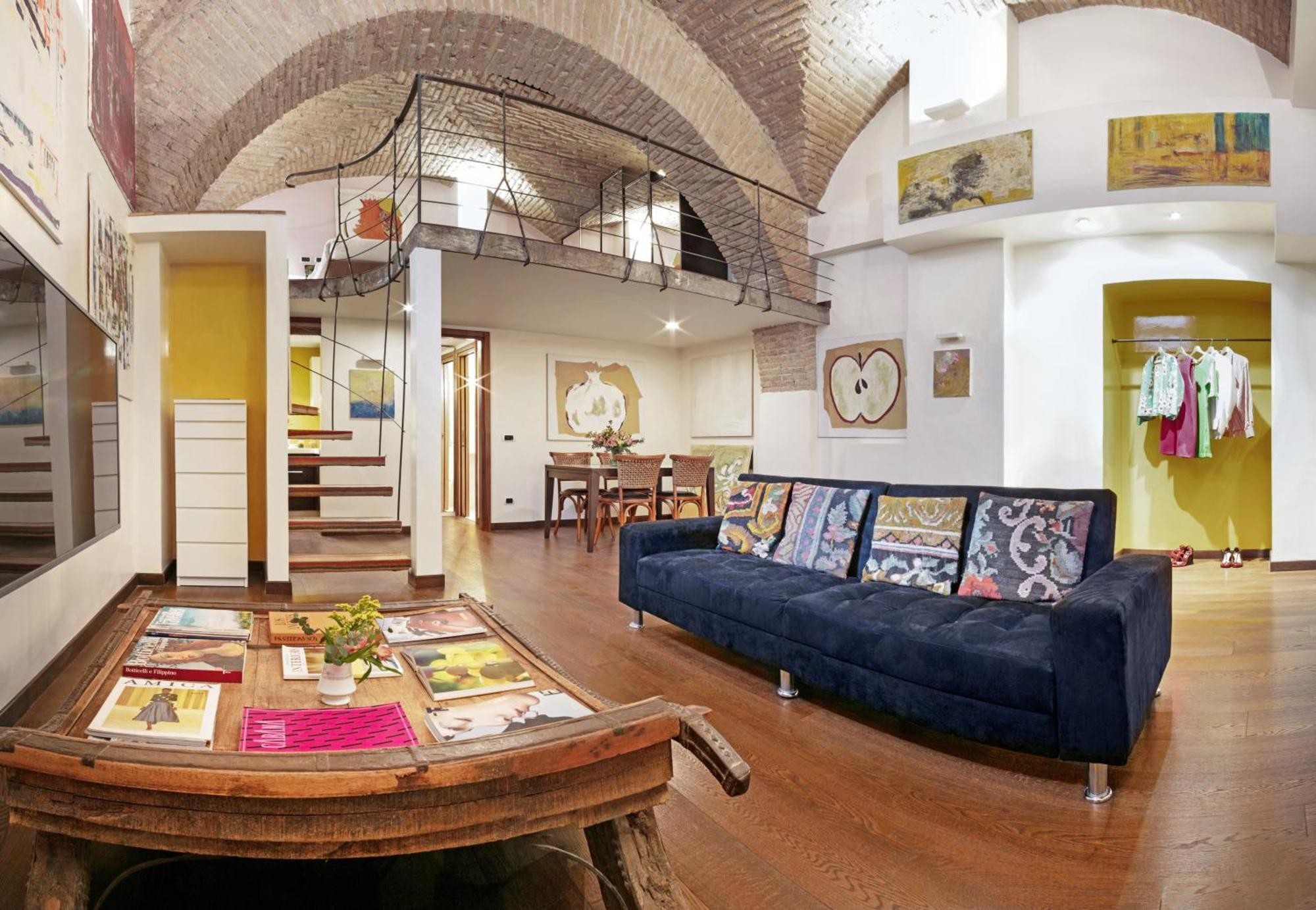 Ferienhaus Trasteverehome - Artists Loft With Private Parking In Trastevere