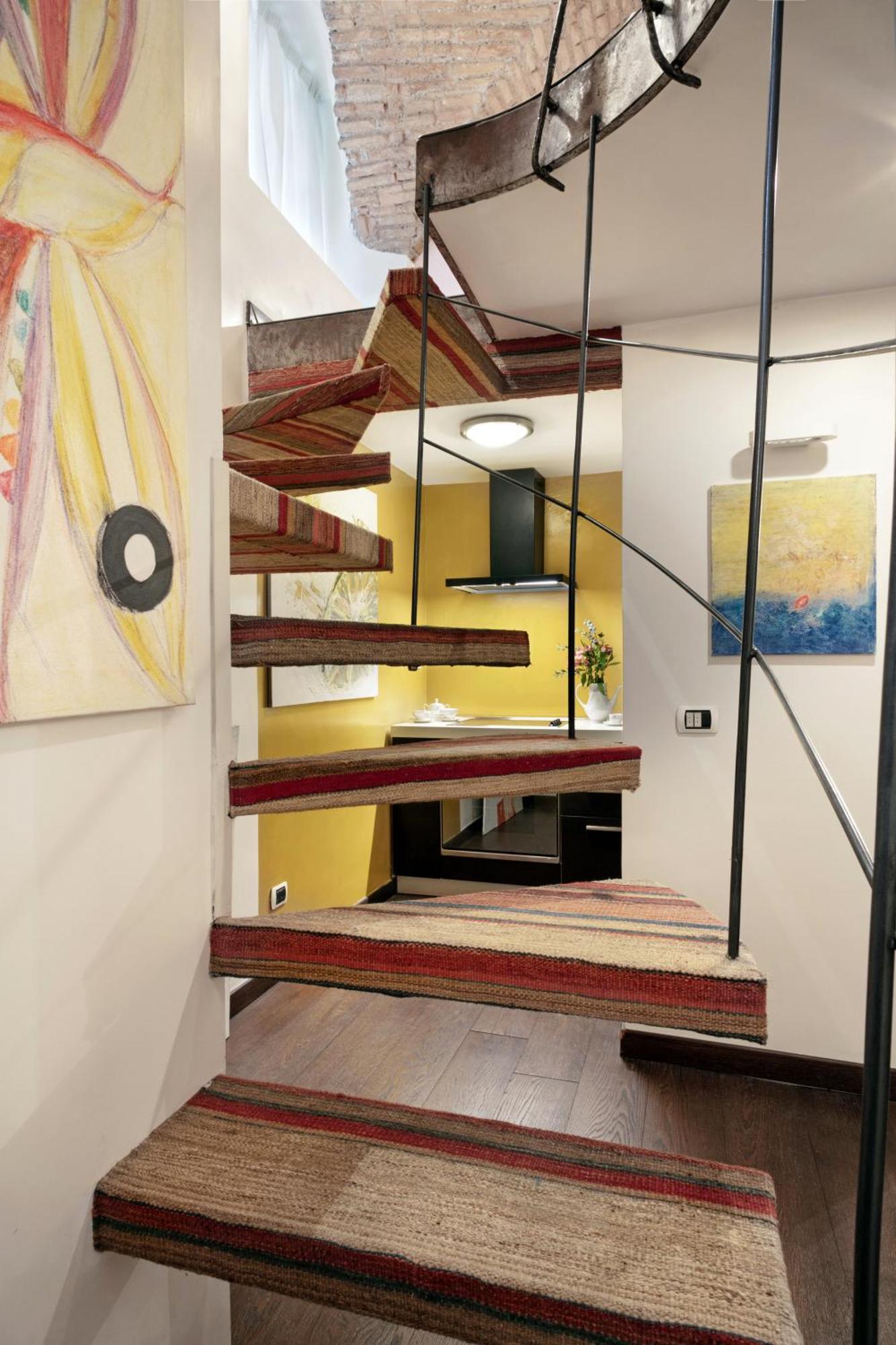 Trasteverehome - Artists Loft With Private Parking In Trastevere Ferienhaus Rom