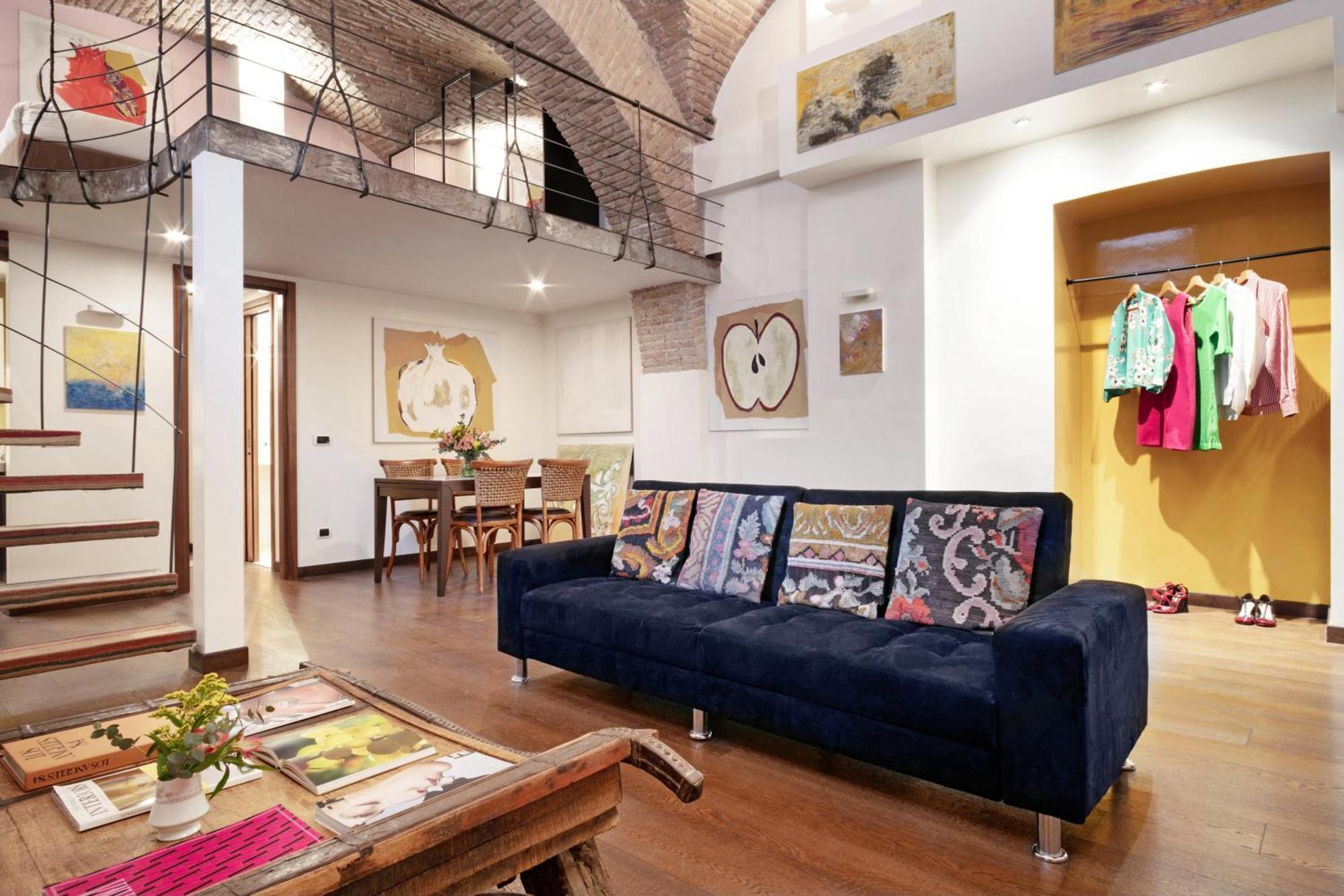 Ferienhaus Trasteverehome - Artists Loft With Private Parking In Trastevere Rom