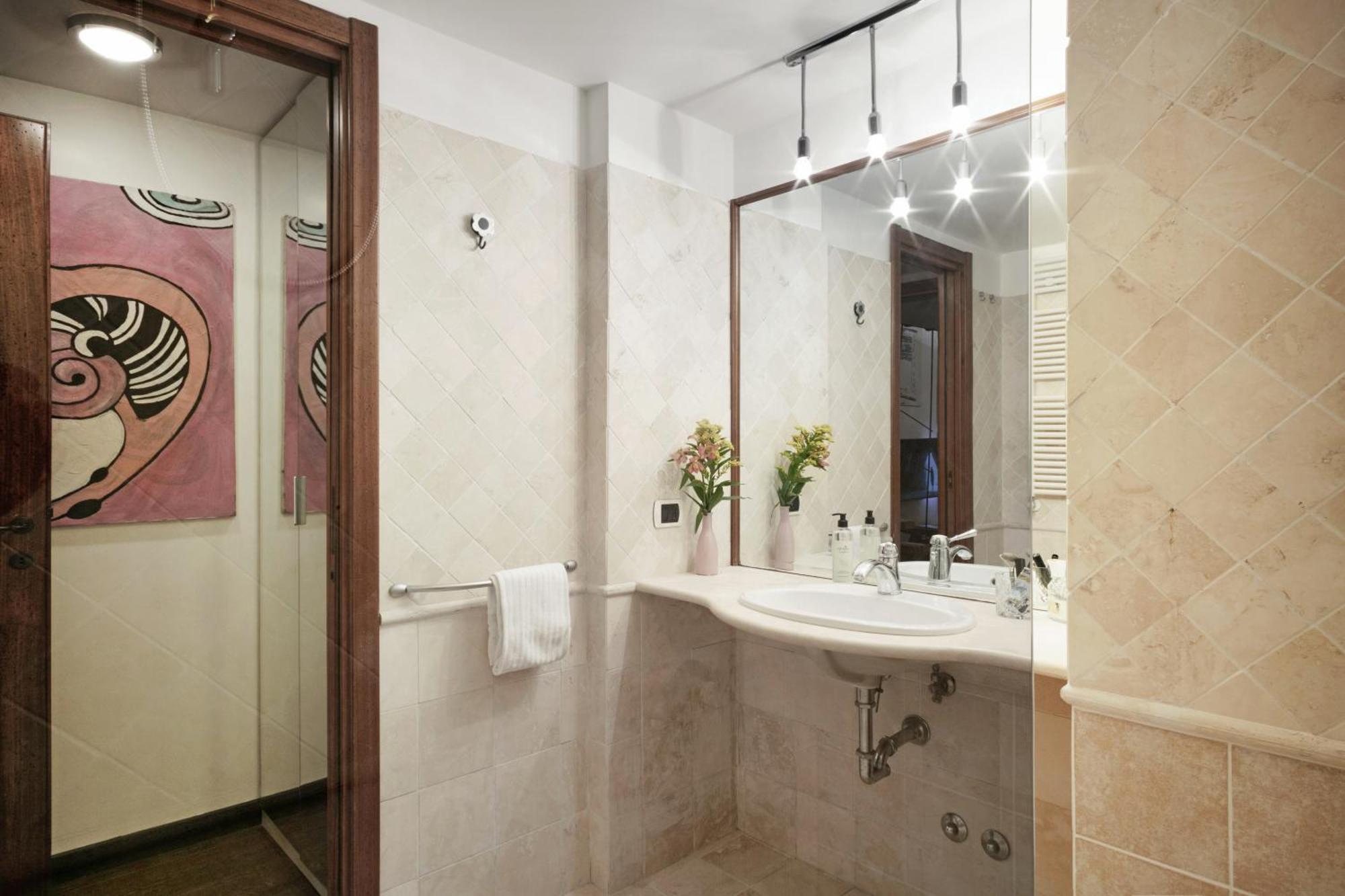 Trasteverehome - Artists Loft With Private Parking In Trastevere Ferienhaus *